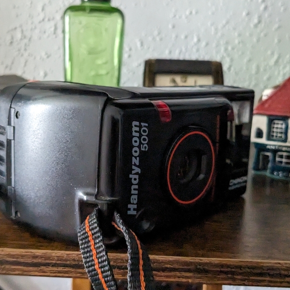 Vintage Chinon Handy zoom 35mm film camera - Picture 5 of 6